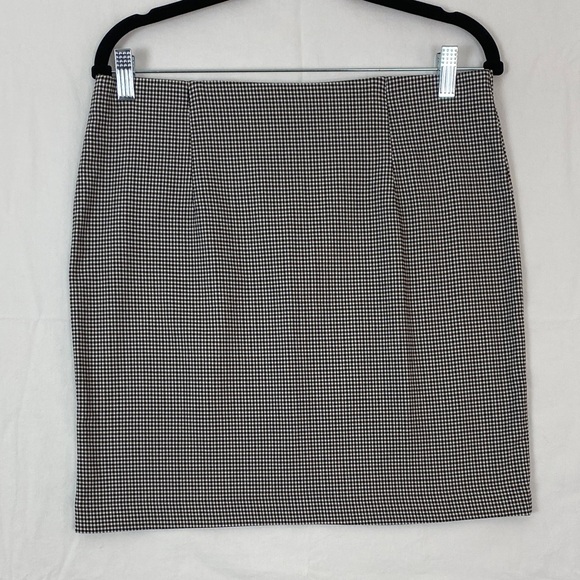 Dynamite Pencil Skirt Mini Houndstooth Pattern - Picture 9 of 10